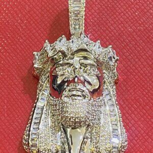 brand new silver juses charm with cz (white)